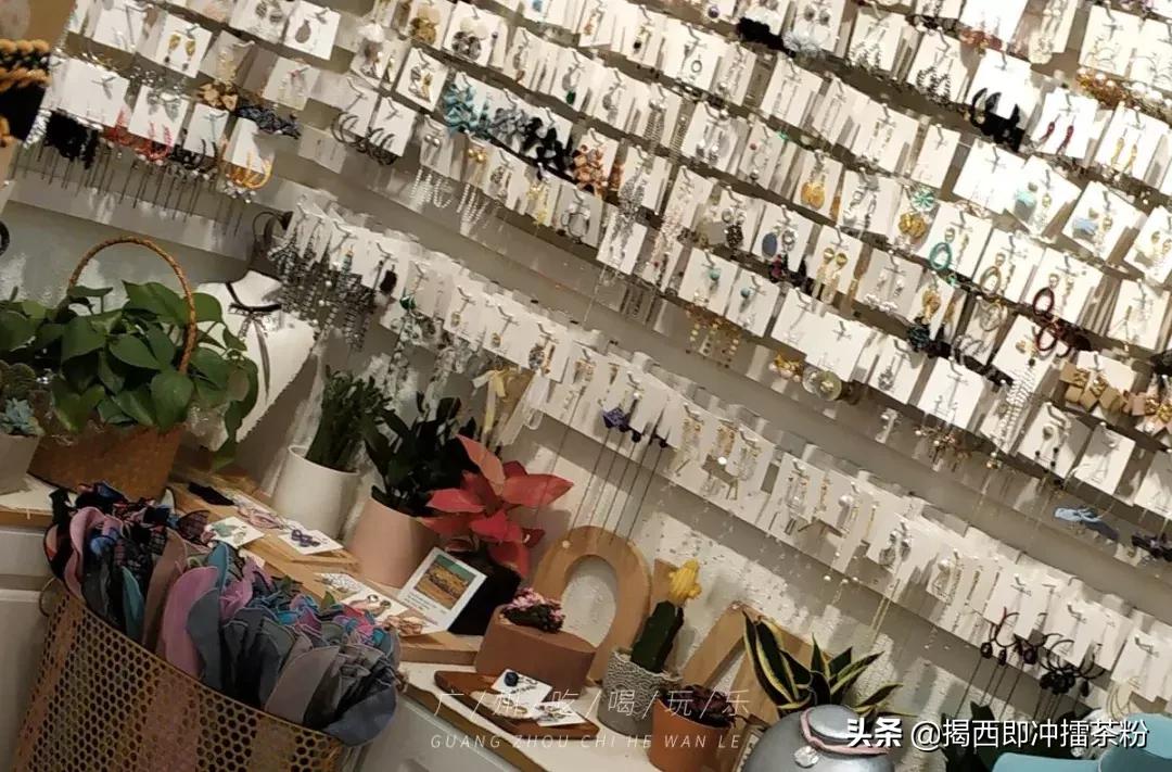 女生天堂!4.9元能淘到很多饰品!揭秘广州最大饰品城,平过淘宝
