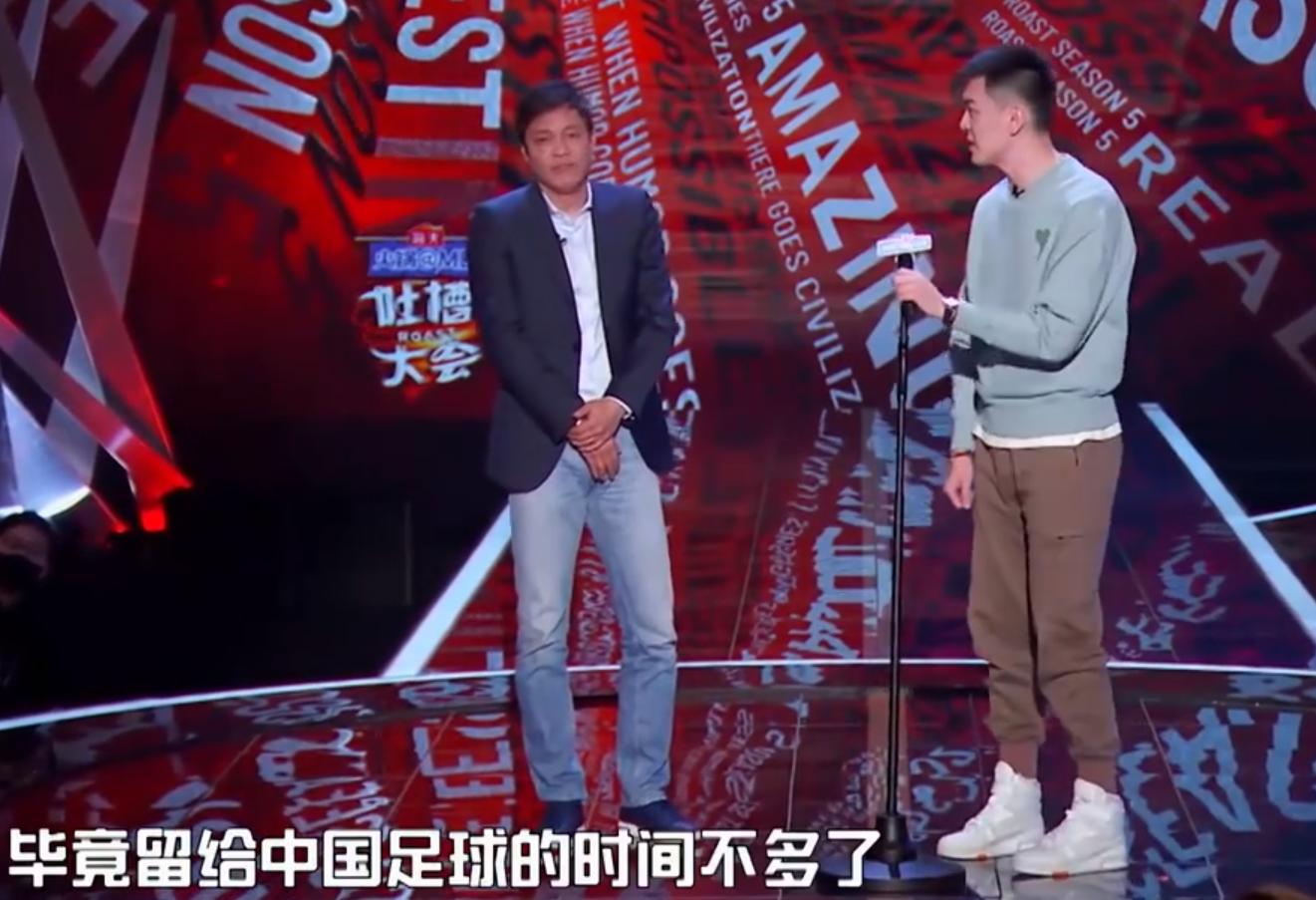 骂得越狠，挣得越多？国足男篮菜鸡互啄，遭新华社痛批，不忍直视