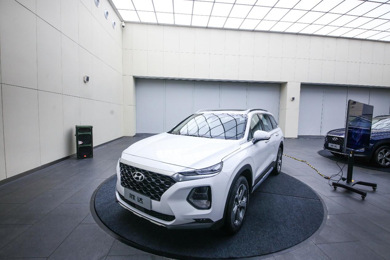 第四代北京现代胜达,现代全新第四代胜达四驱车型试驾