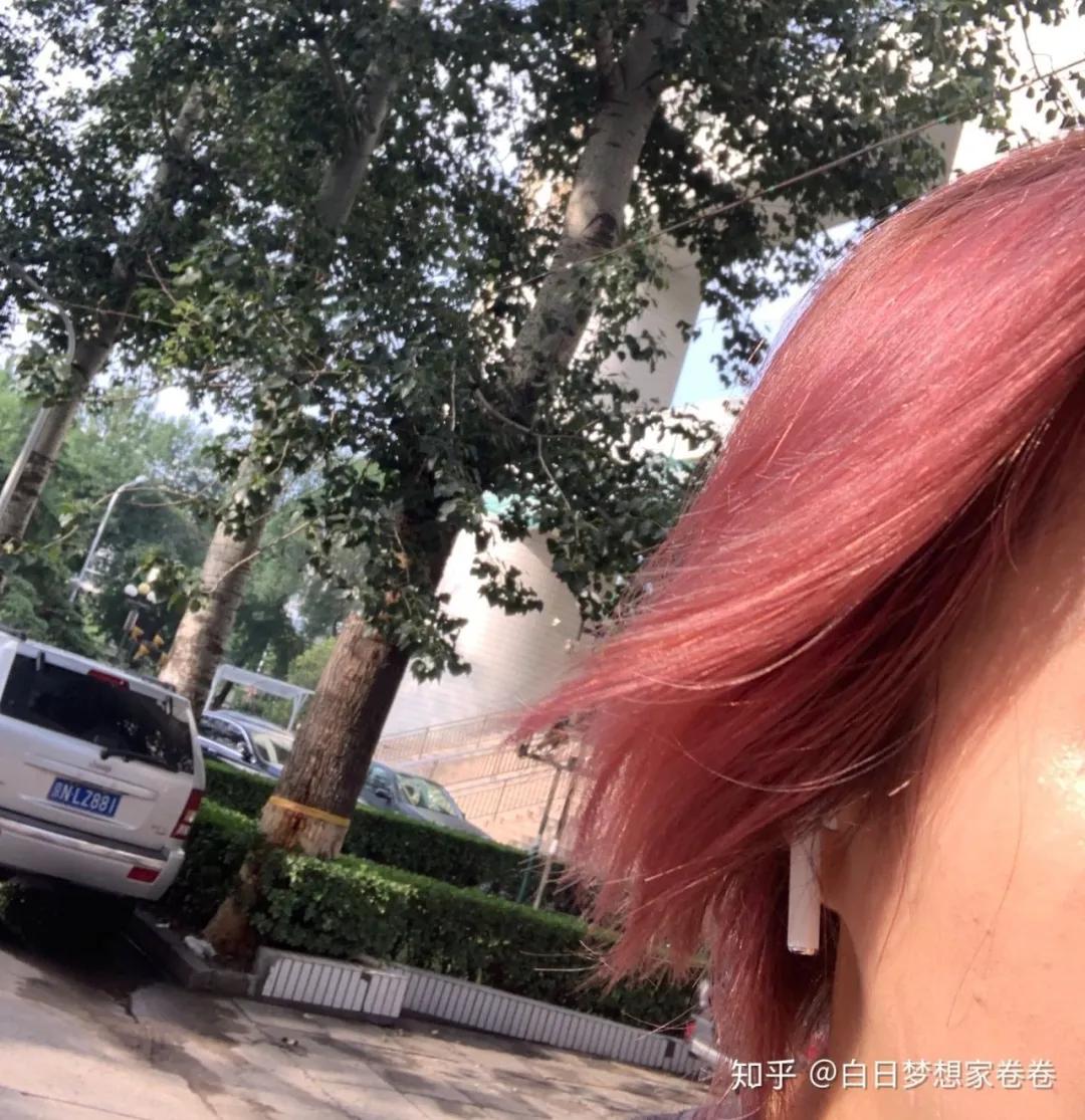 自己在家染发怎么操作,在家染发纯天然染发剂