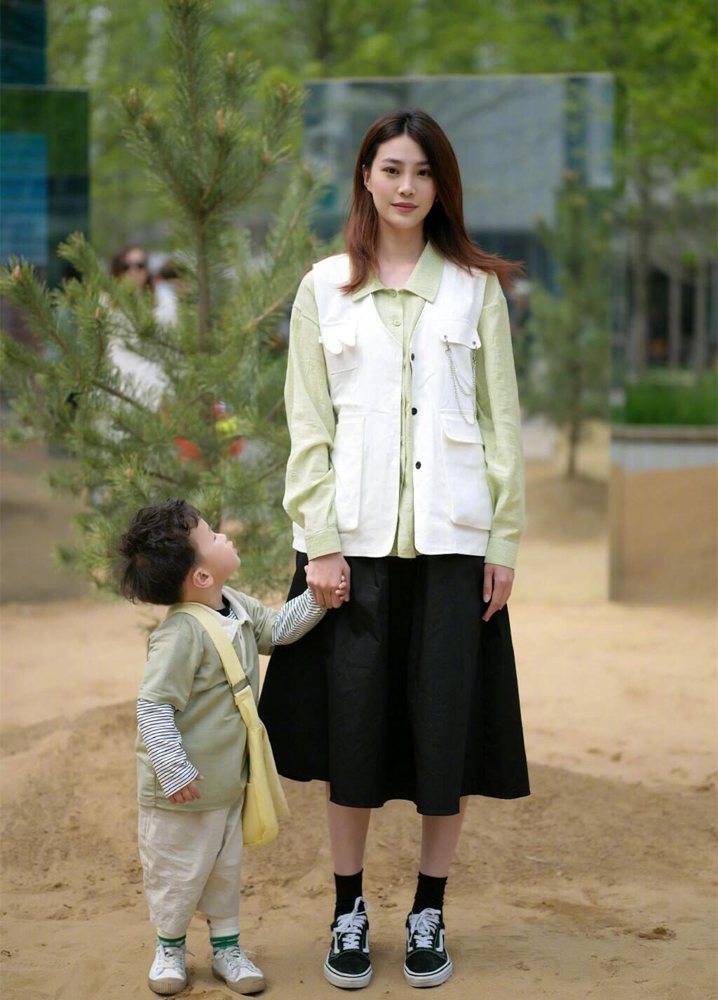 夏季搭配裙子的鞋子推荐学生党,春夏换季新款鞋子搭配