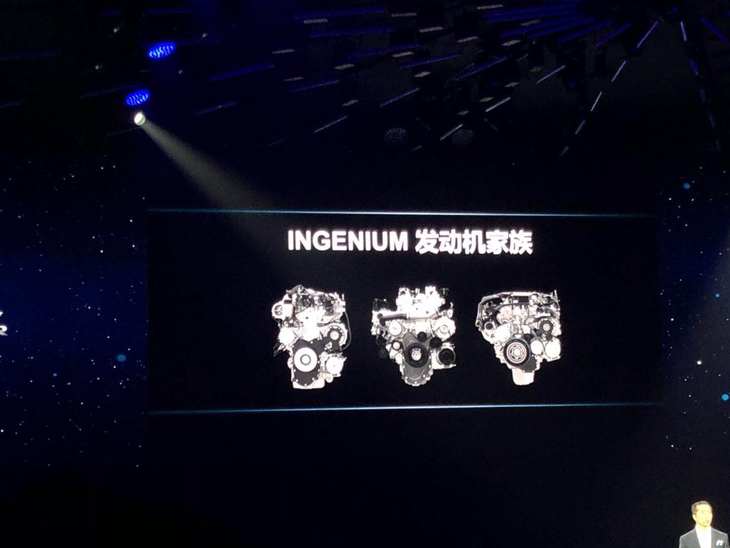 2023款路虎极光车身尺寸,路虎极光首发是几缸车型