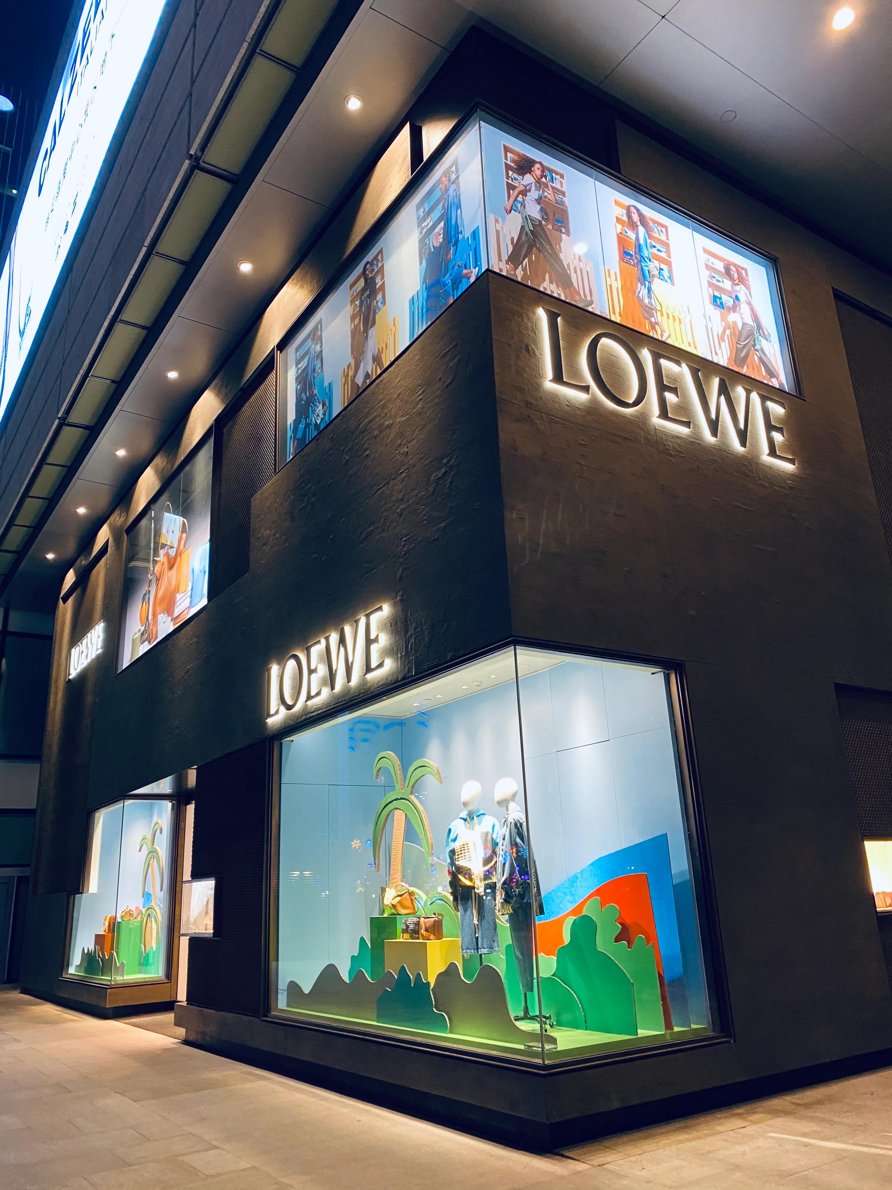 涓婃捣闈欏畨鍢夐噷涓績鏀荤暐,涓婃捣闈欏畨鍢夐噷涓績鍟嗗満