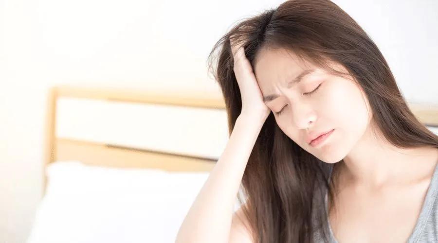 坐月子头痛是什么原因引起的,产后头痛怎么判断是不是月子病