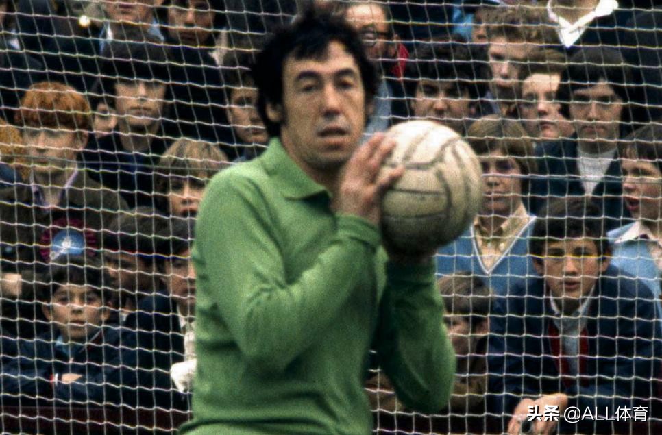 《法国足球》评最伟大10大门将！卡西仅排第8，榜首毫无悬念！