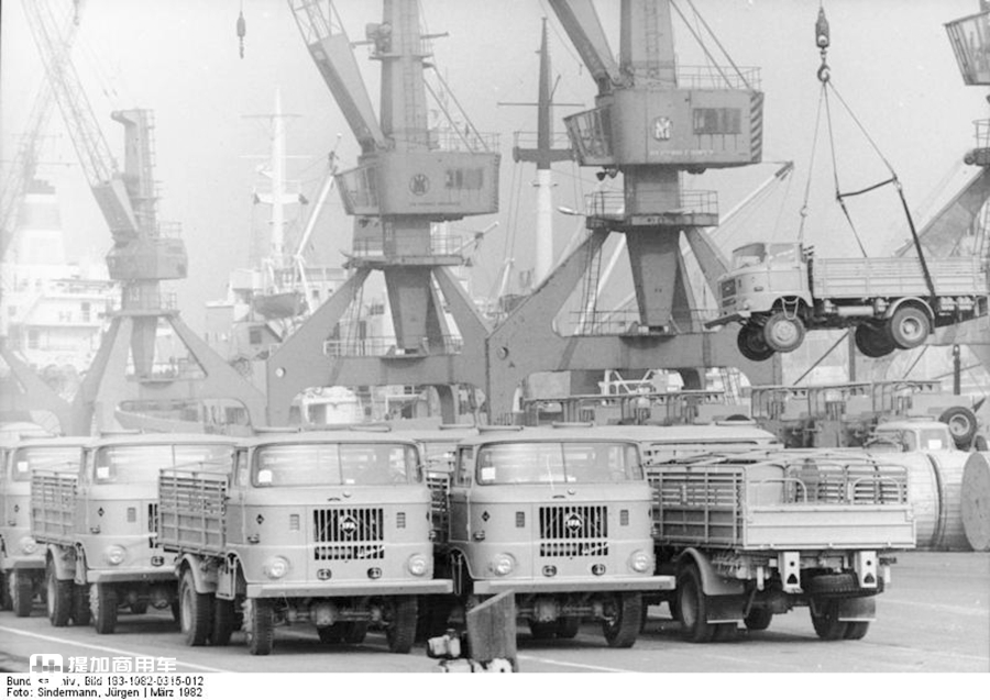 70年代80年中国进口了哪些卡车 (30年前的进口老卡车)