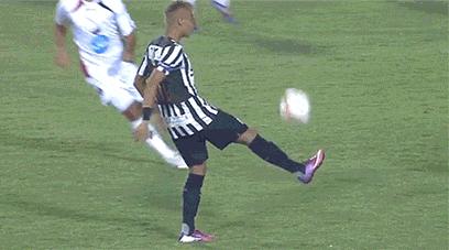 足球场最有天赋的球星,充满激情的足球场