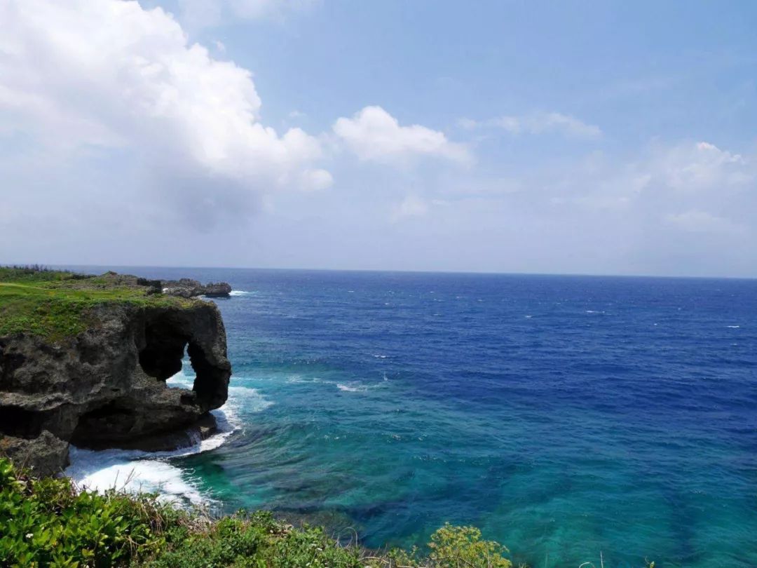 出走冲绳|有一种海水的蓝，叫做果冻蓝