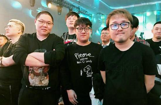 pdd和笑笑解说ig,ig夺冠庆功宴王思聪