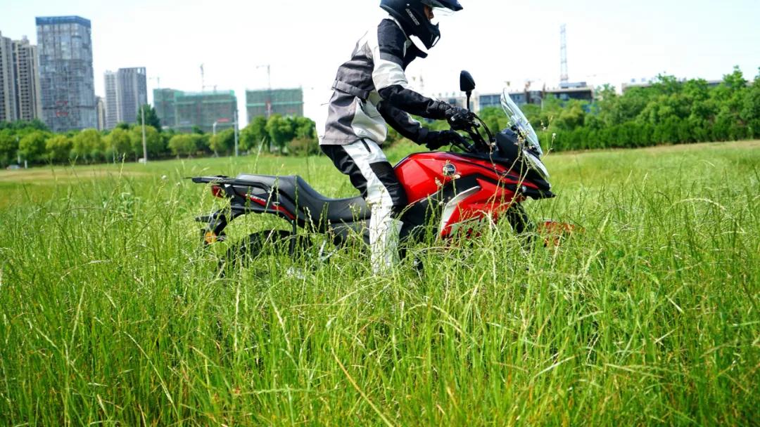 胖虎试驾：新大洲本田CBF190X终于不再是街车换壳了