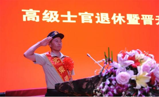 “兵王”王忠心：妻子“笑话”只长胡子不长职位，退役后过得如何