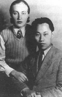 39年，一位德国女郎在行军中长满虱子，自豪道：我现在属于中国人