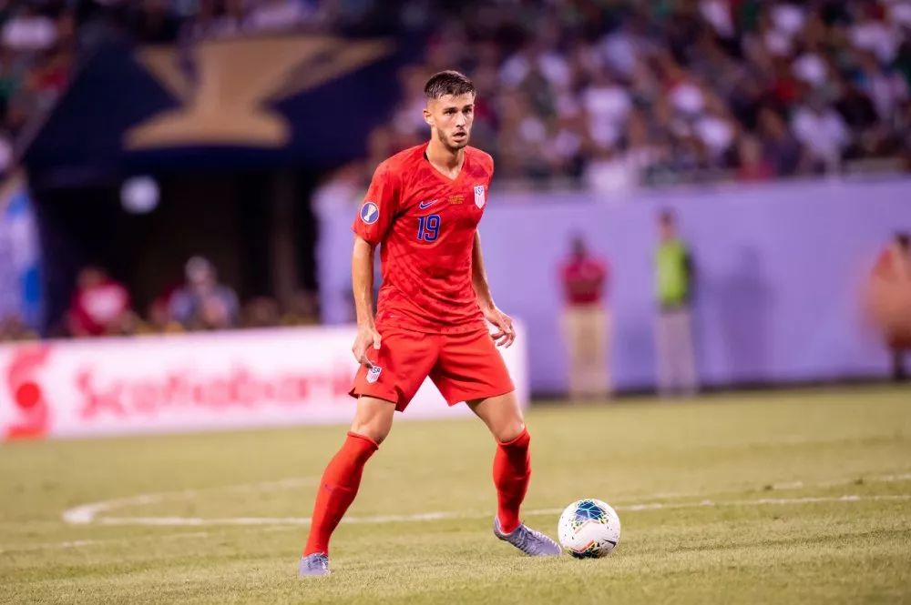 重庆斯威上海上港武磊,足球武磊最近消息