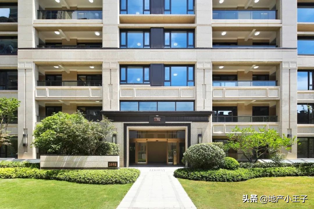 房产大反弹买房抄底,高价接盘的买房人被套牢了