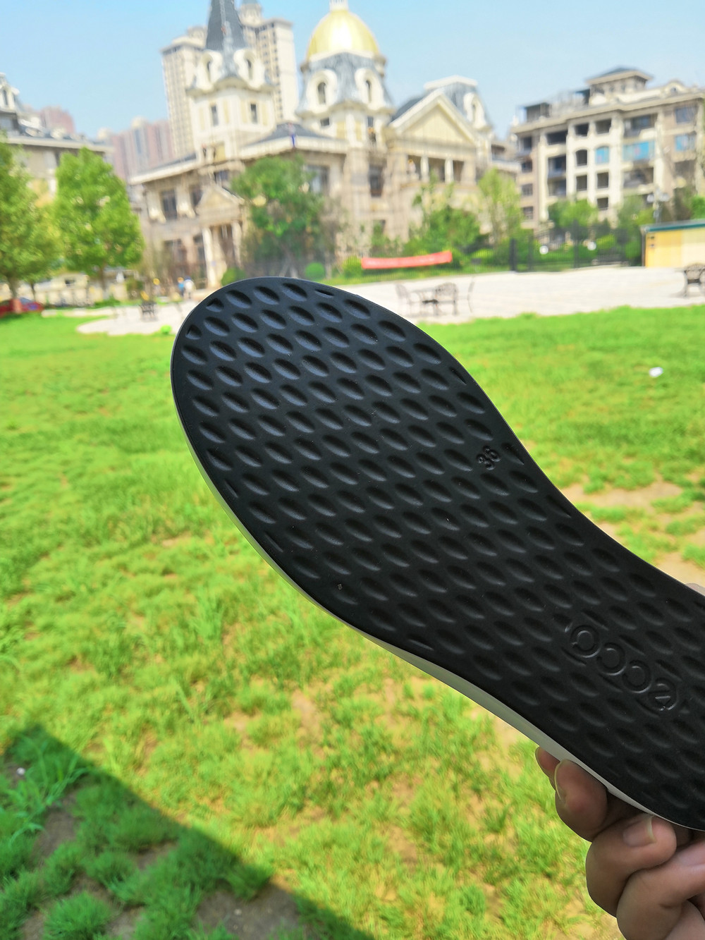 ecco鞋很滑,ecco柔酷板鞋穿搭