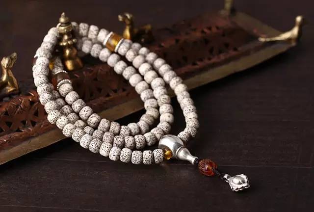 星月菩提太油怎么处理,星月菩提什么时候才能用汗手盘