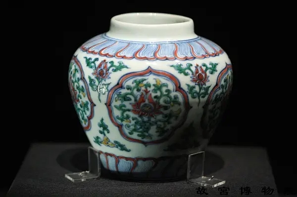 成化年间瓷器真假鉴定,明代成化黄釉瓷器鉴定