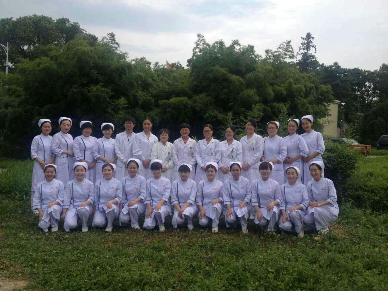 抗疫防痨守护健康呼吸宣传海报,抗击疫情防控结核病