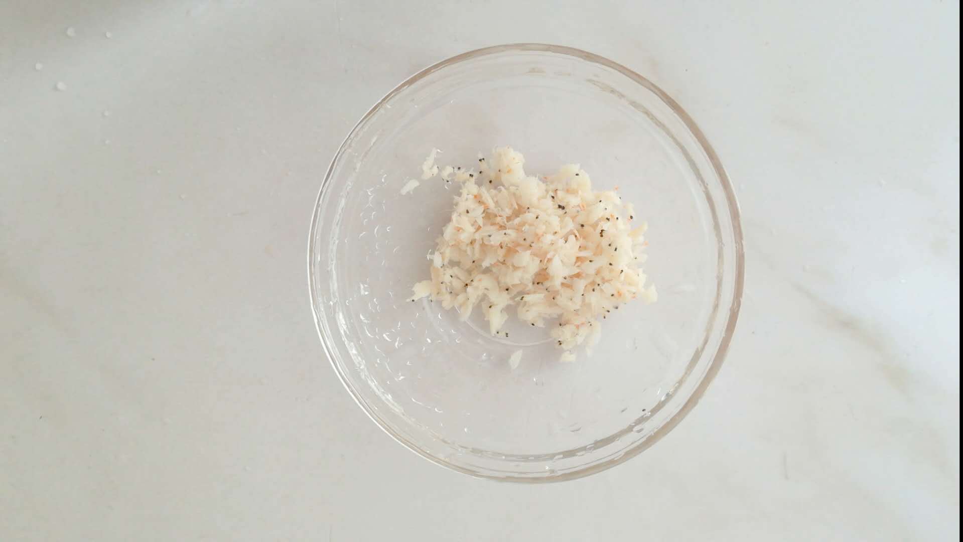 辅食一定要吃点高钙的食物,盲目补钙会不会致小儿钙过量