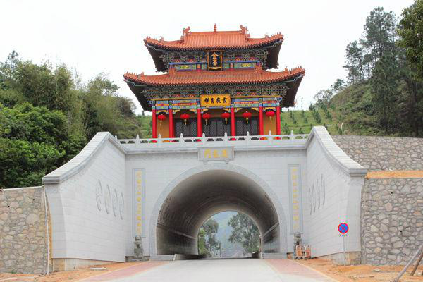 游金台寺，山清水秀，风光无限好，鉴赏佛家对联，感悟禅理
