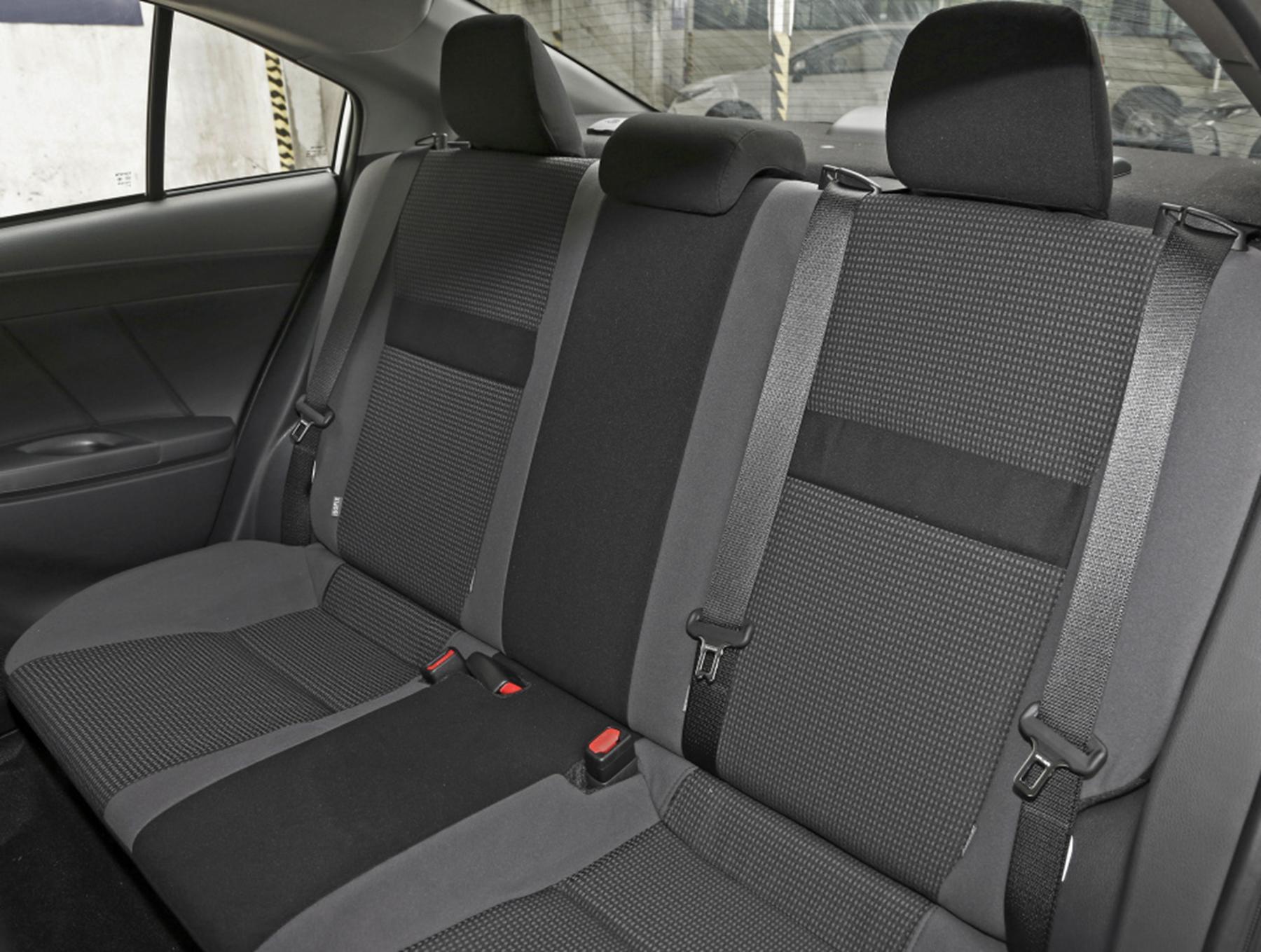 丰田威驰车空间怎么样,丰田威驰手动挡的油耗