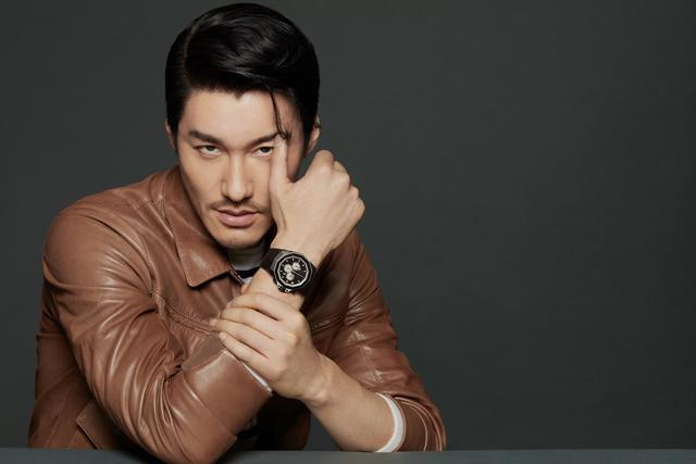 胡兵年轻的照片,胡兵年轻照片