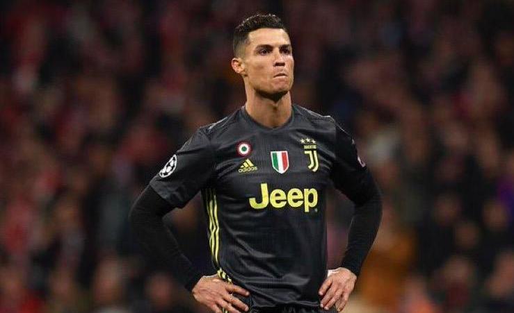 足球帅哥前十名2022,足球五号高颜值