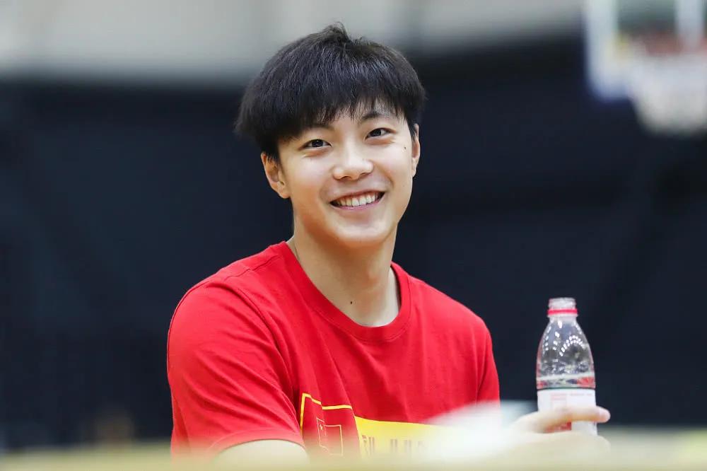 拜托，千万别让萧亚轩看到这些国家体坛中的鲜肉帅哥