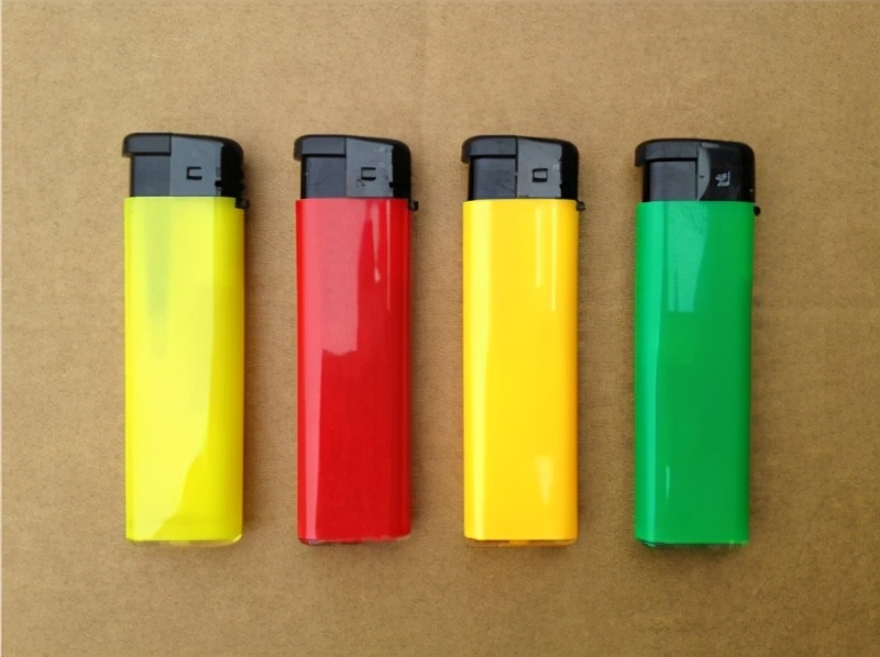 中国一元打火机风靡全球,中国1块钱打火机曾风靡全球