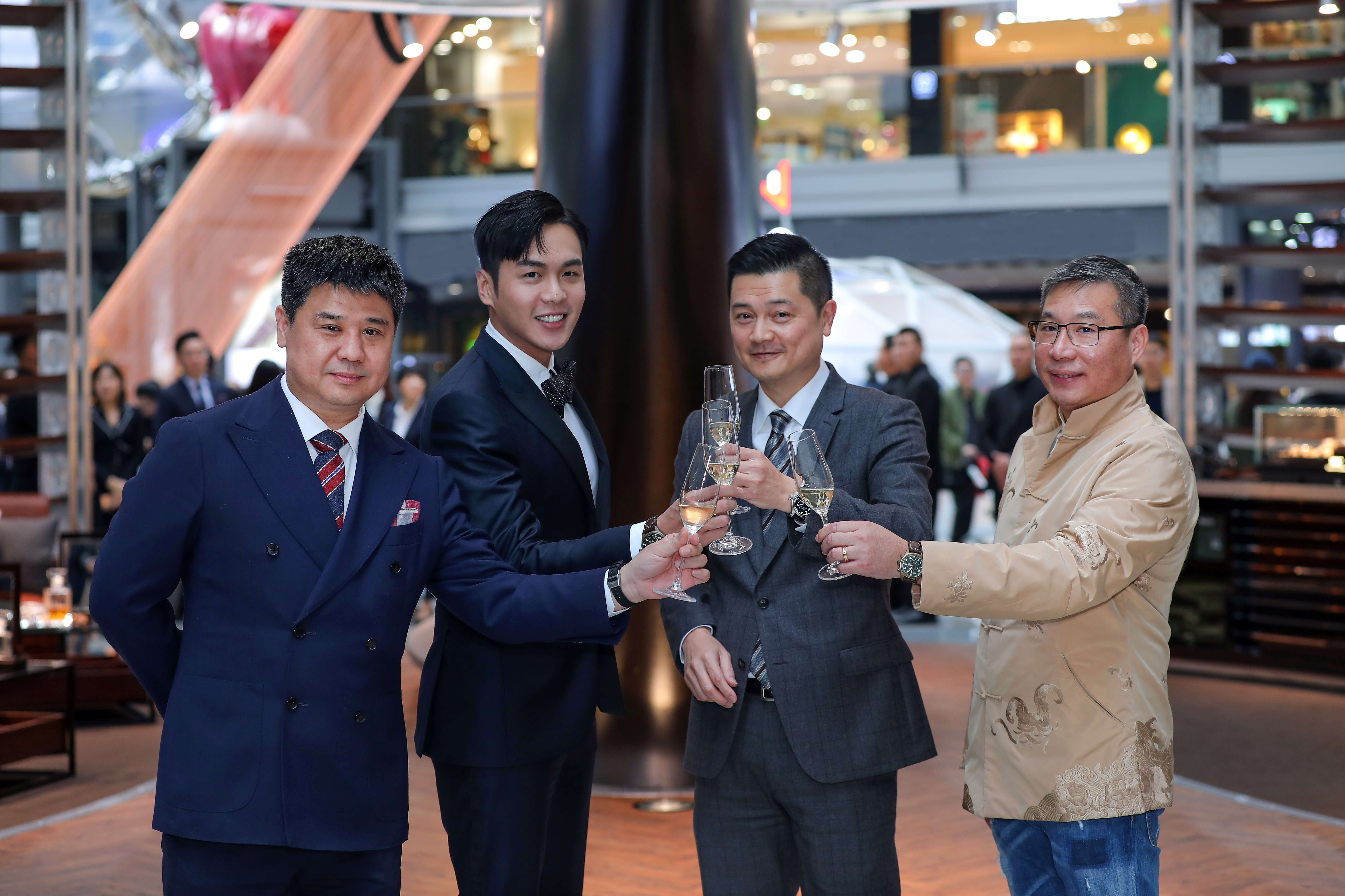 基因延续，政治正确，高级手表品牌巧妙拿捏，你本山还是你本山