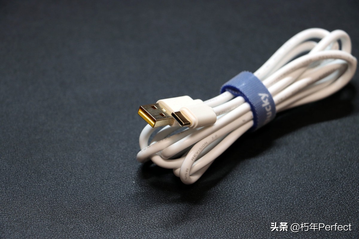 吉利鸭樱桃机械键盘,吉利鸭duckyone2mini机械键盘