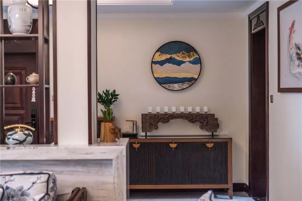 新中式风格无主灯140平装修,140平客厅新中式装修效果图