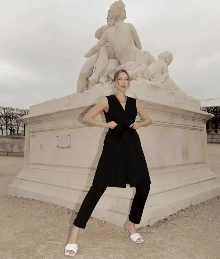 今年最流行的方跟凉鞋,又好看又好穿的凉鞋