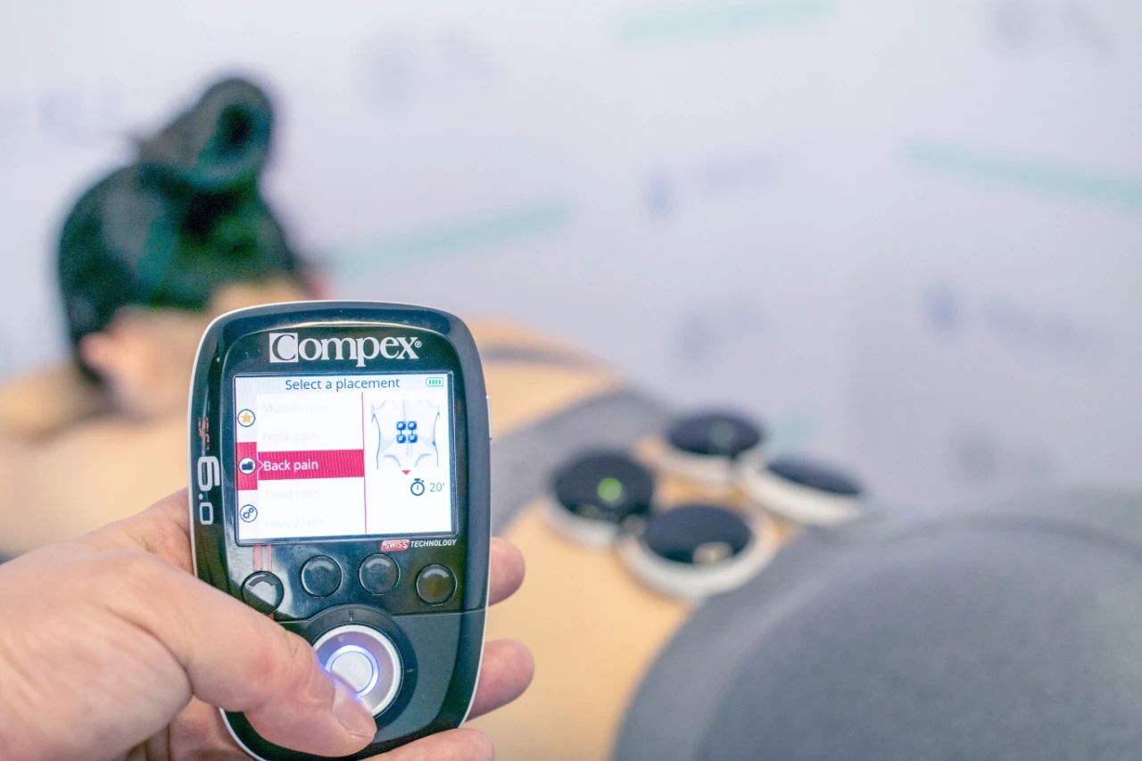 脑供血不足颈肩酸痛自我锻炼,颈肩酸痛吃双氯芬酸钠有效吗