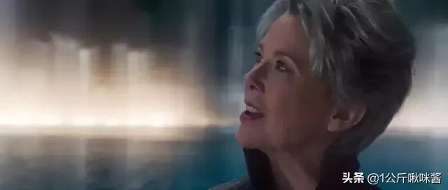 惊奇队长能打过没宝石灭霸吗,惊奇队长彩蛋打败灭霸