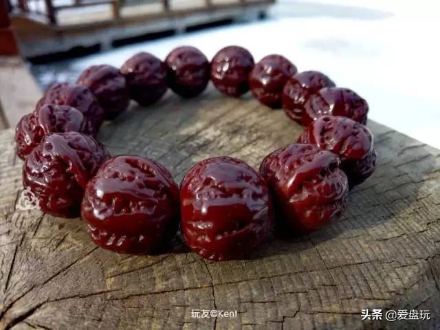 盘玩包浆后变黑的文玩,包浆手串盘玩11毫米