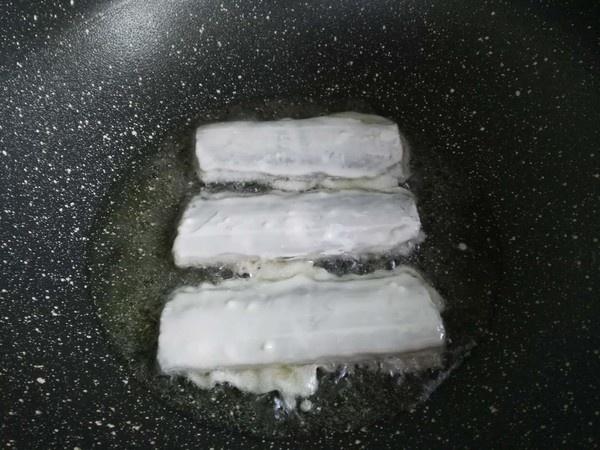 煎三道鳞不粘锅不破皮的正确做法,容易煎烂的鱼怎么煎才不粘锅