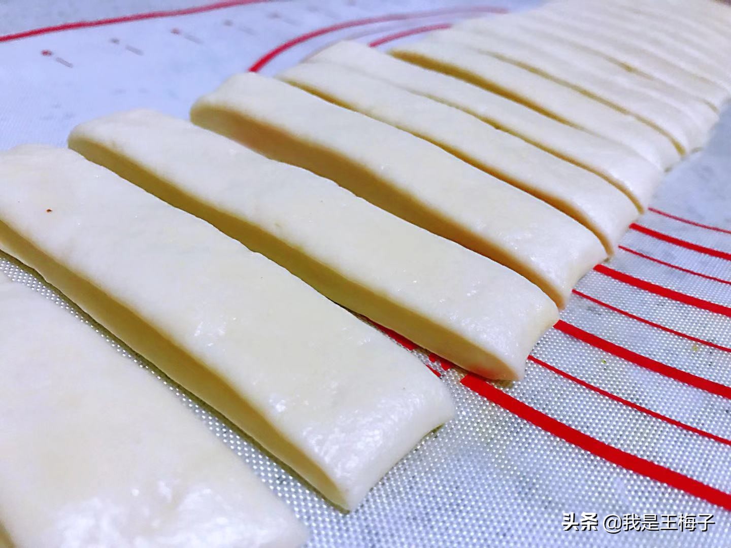 油条蓬松剂炸油条的方法,蓬松酥脆的油条都用什么配方