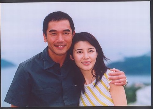 蒙嘉慧几岁和郑伊健谈恋爱,蒙嘉慧郑伊健恋爱