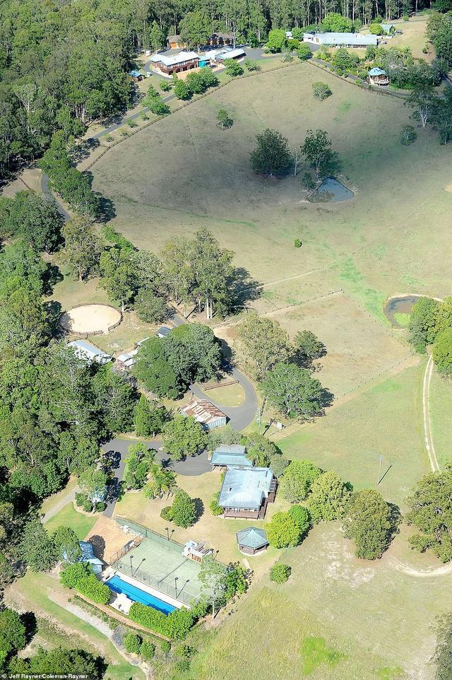 航拍国外豪华私人别墅,实景拍摄带你看豪宅国外