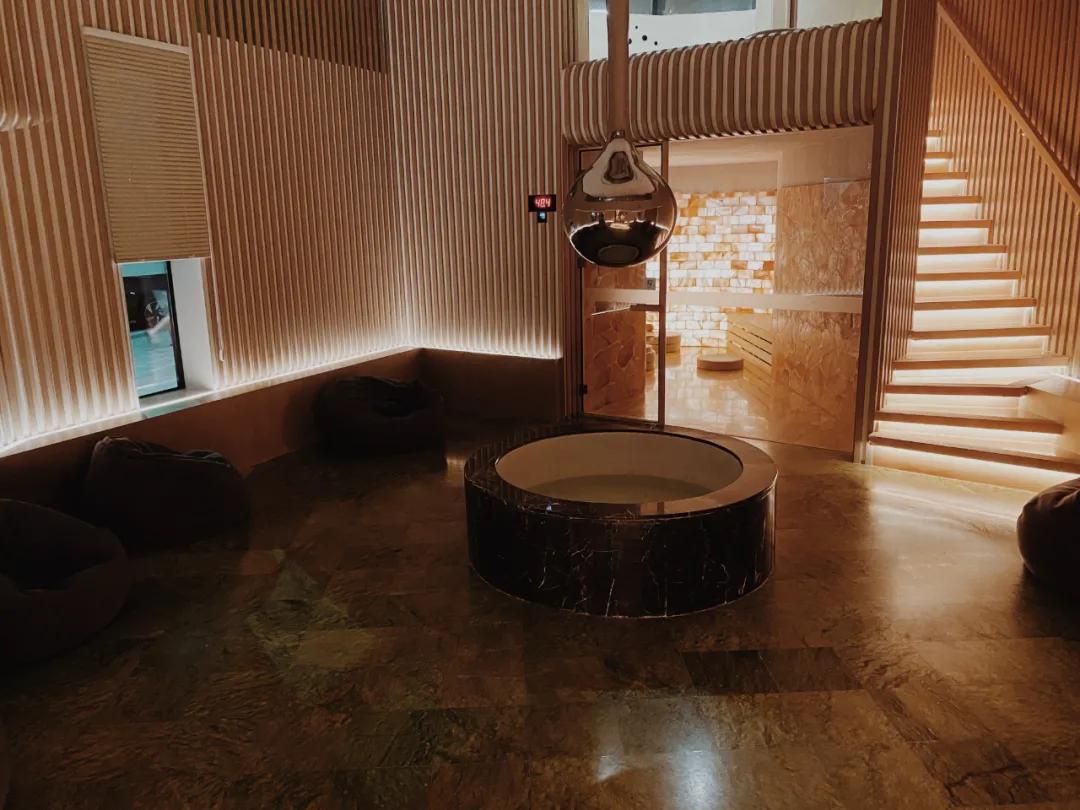 又搓澡去了，看看最贵澡堂的亲弟弟长啥样