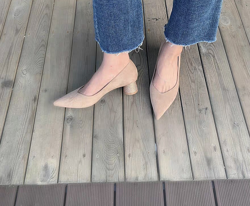 时尚高品质大码女鞋,平价大码女鞋40-43码鞋夏季洋气