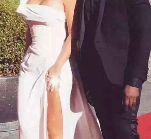 老佛爷的猫继承多少遗产,老佛爷去世了猫继承了多少遗产