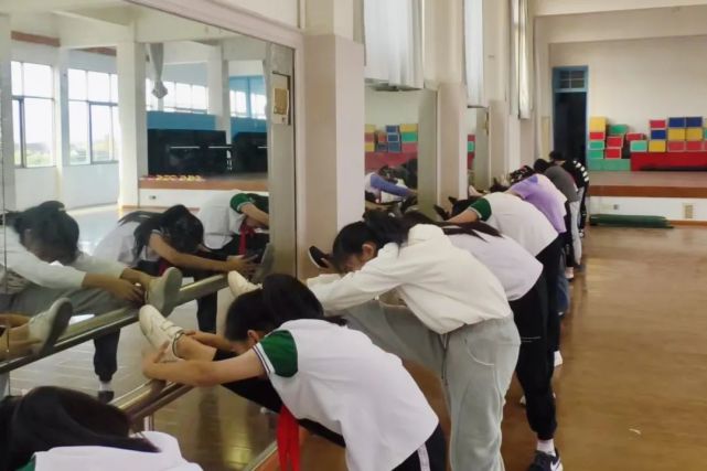 优化课后延时服务助力学生全面发展——川港小学课后延时服务活动