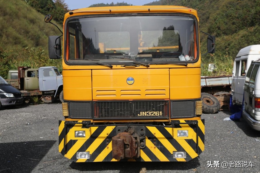 斯太尔血脉超级少见的黄河牌JN3261公铁两用卡车