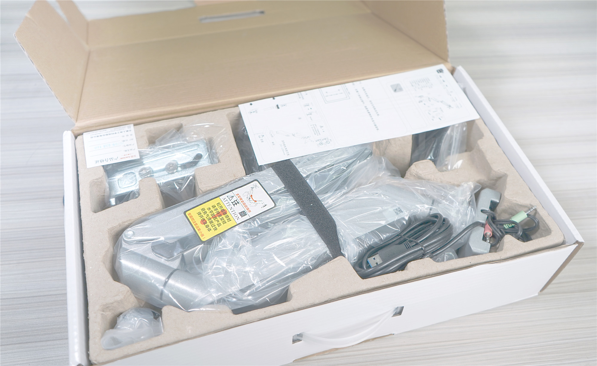 办公拒绝职业病，乐歌D7显示器支架会成为公司工作的标配吗？