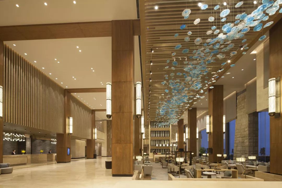 ¥998/2晚-超酷炫船型酒店!直面江湖双景!五星豪华游轮!