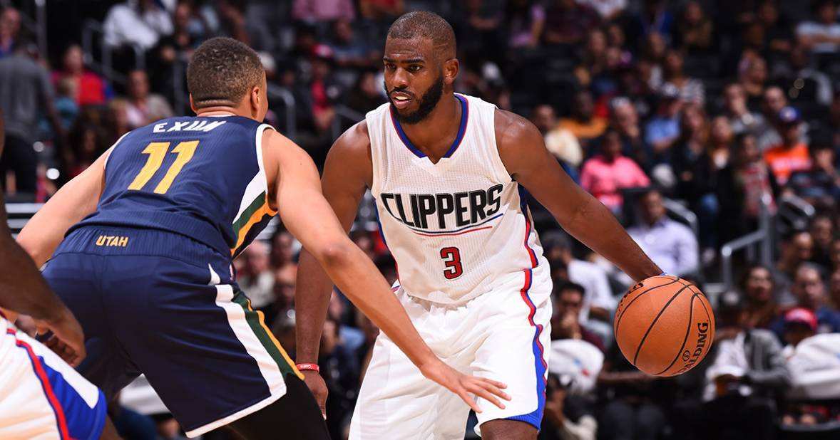 30分钟安排一次运球训练,几个简单的运球动作