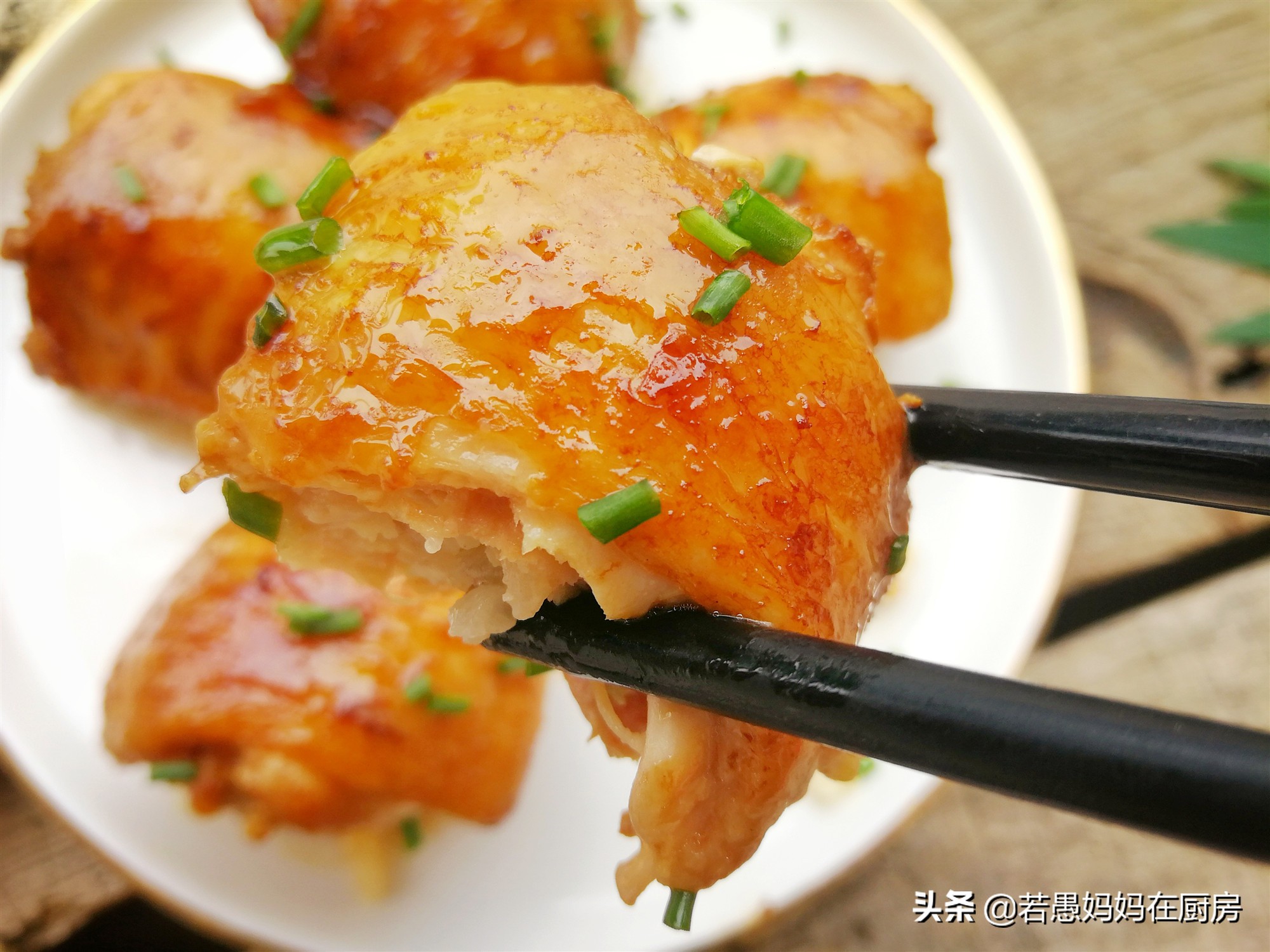 鸡翅包饭不用烤箱只用锅子,网红小吃鸡翅包饭视频