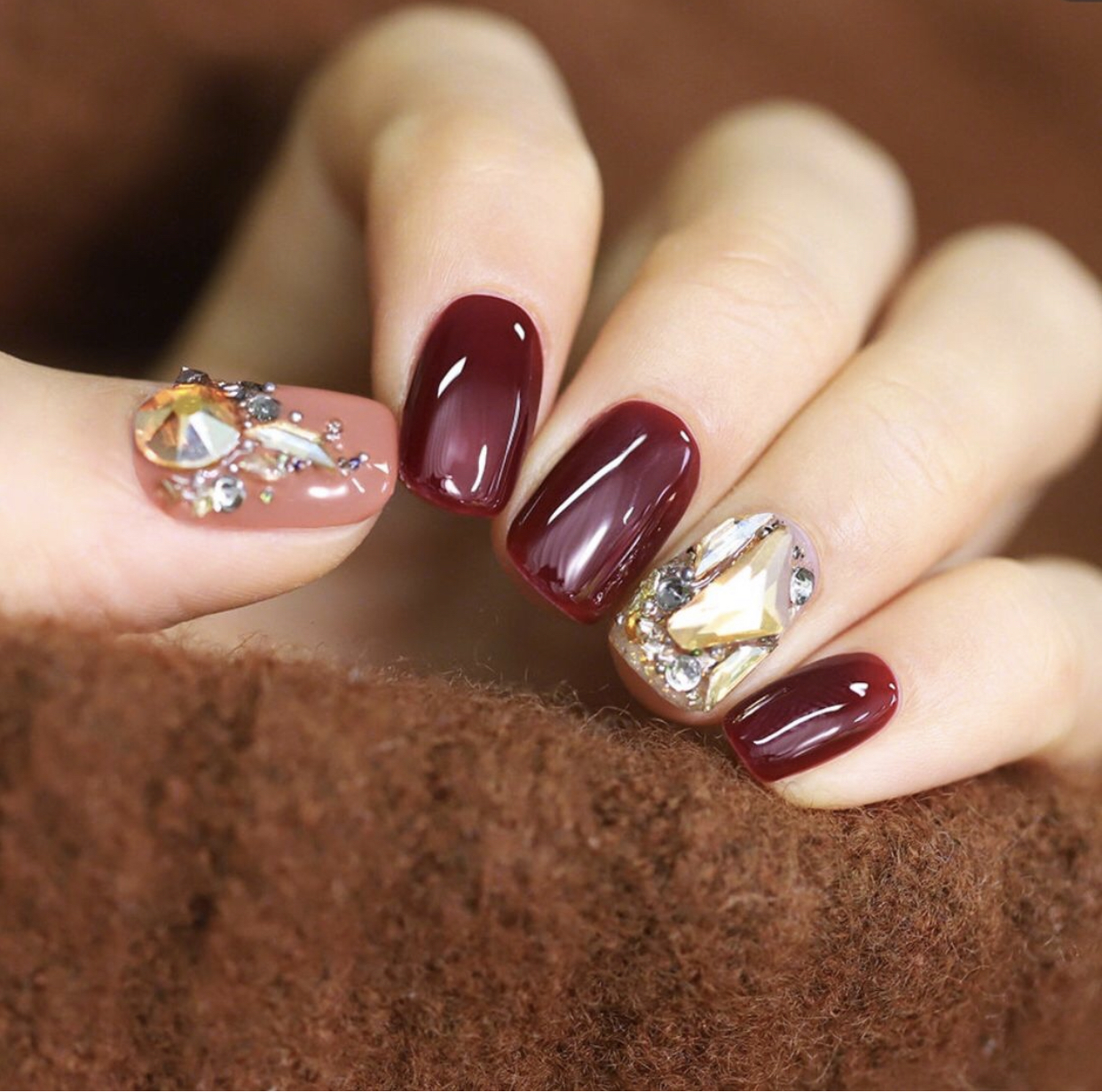 简约高级珍珠钻石美甲,钻石美甲款式简约